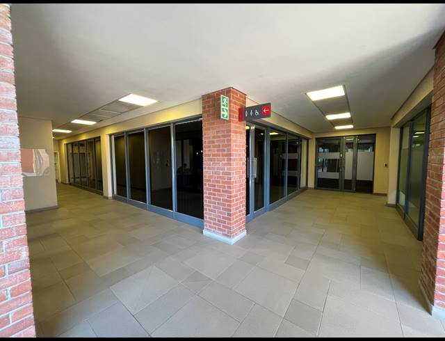 374M² OFFICE TO LET IN MILNERTON CENTRAL